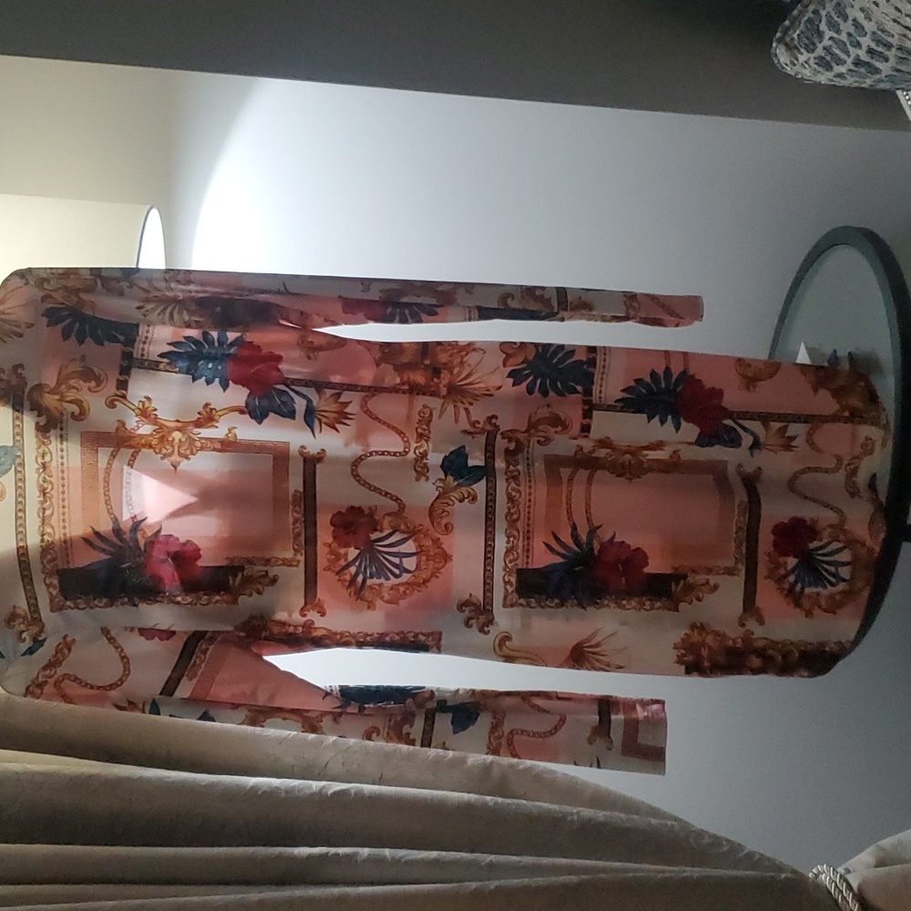 Dress - Picture 3 of 3